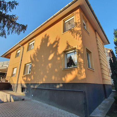 Adel Apartman Miskolc Exterior photo