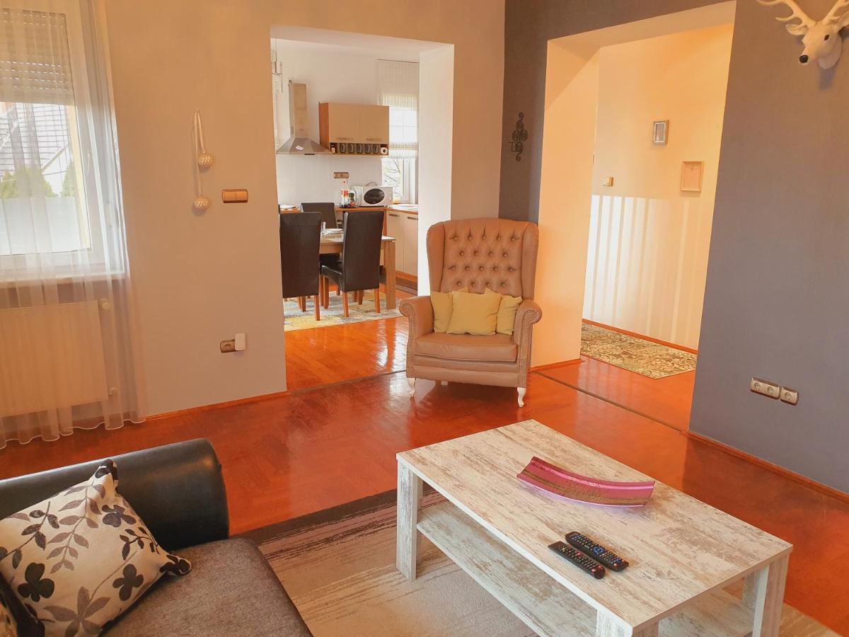 Adel Apartman Miskolc Exterior photo